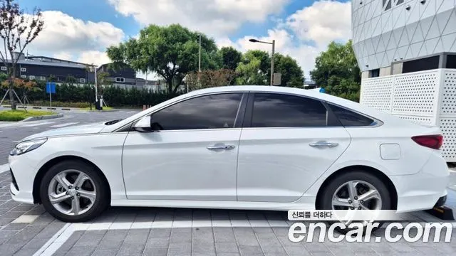 HYUNDAI SONATA 2019 — 99 011 км, белый, Корея — под ключ — фото 6