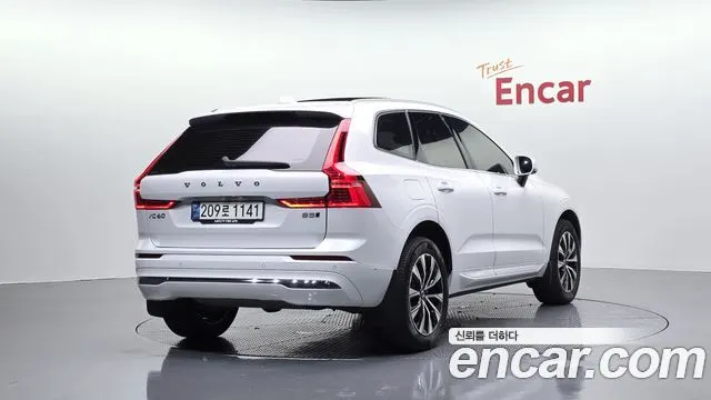 VOLVO XC60 2024