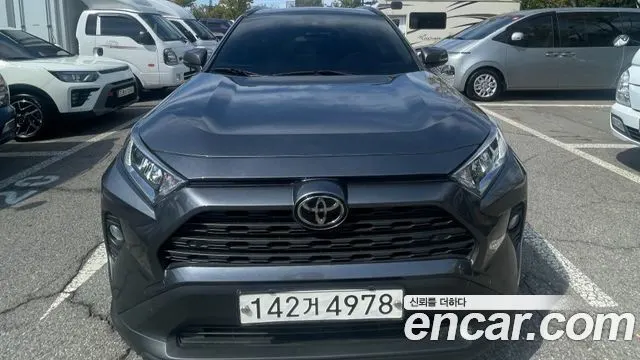 TOYOTA RAV4 2021