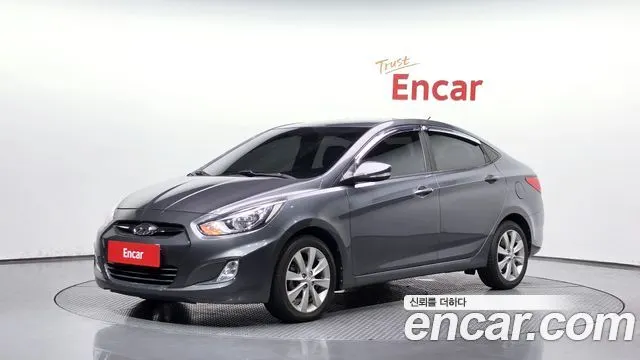 HYUNDAI ACCENT 2012