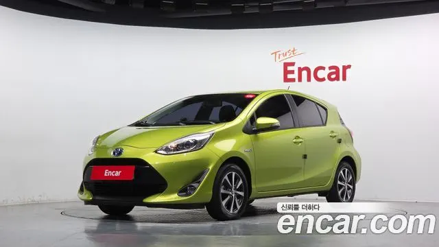 Toyota Prius C — из Кореи под ключ