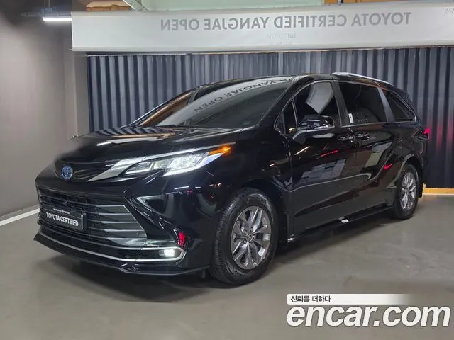 TOYOTA SIENNA 2025