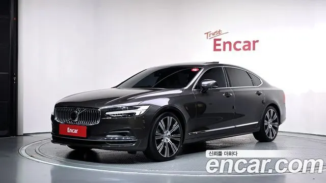 VOLVO S90 2023