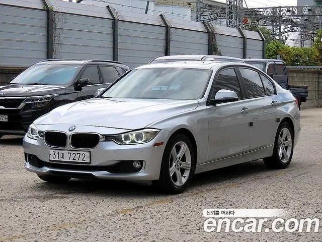BMW 3 SERIES 2014 — 63 653 км, серебристо-серый, Корея — под ключ — фото 2