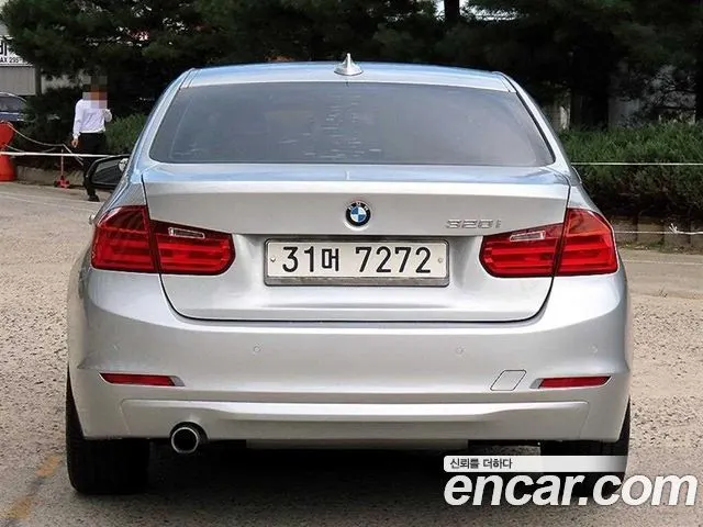 BMW 3 SERIES 2014 — 63 653 км, серебристо-серый, Корея — под ключ — фото 4