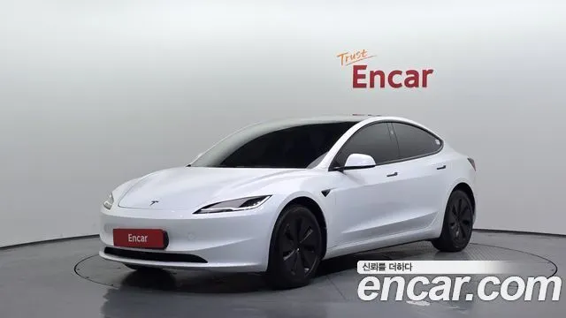 TESLA MODEL 3 2026