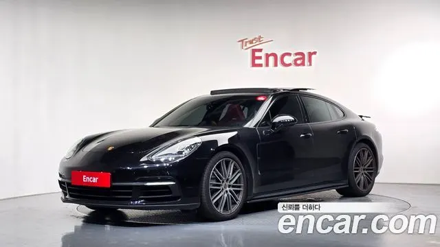 PORSCHE PANAMERA 2018