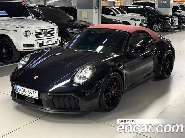PORSCHE 911 2025