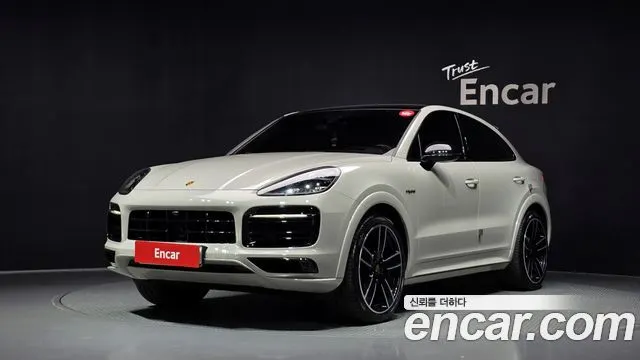 PORSCHE CAYENNE 2022
