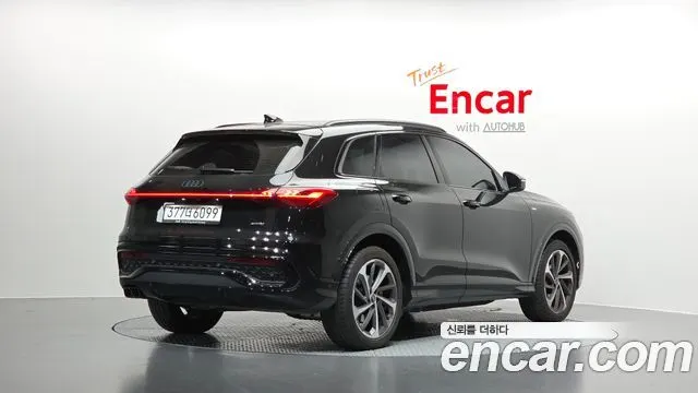 AUDI Q5 2025