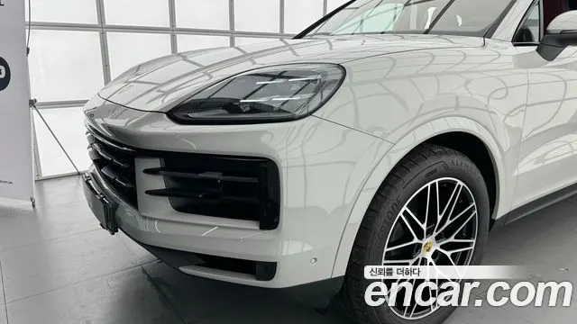 PORSCHE CAYENNE 2024