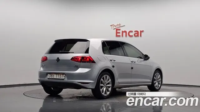 VOLKSWAGEN GOLF 2013