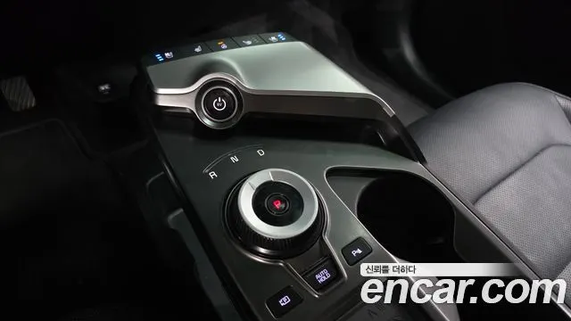 KIA EV6 2023 — 88 231 км, белый-перламутр, Корея — под ключ — фото 9