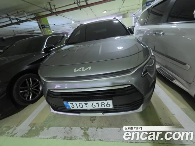 KIA NIRO 2024 — 75 003 км, серебристо-серый, Корея — под ключ — фото 2