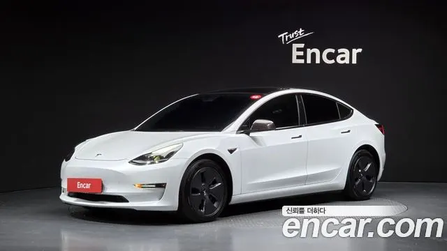 TESLA MODEL 3 2022