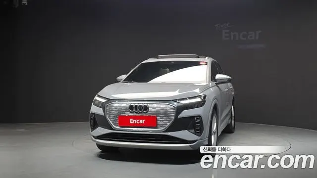 AUDI Q4 E-TRON 2023 — 53 550 км, серебристо-серый, Корея — под ключ — фото 3