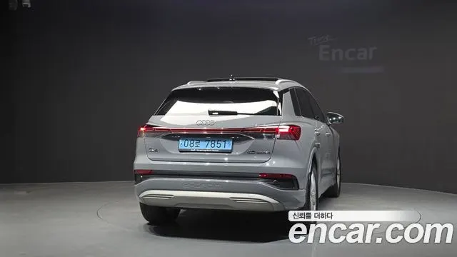 AUDI Q4 E-TRON 2023 — 53 550 км, серебристо-серый, Корея — под ключ — фото 4