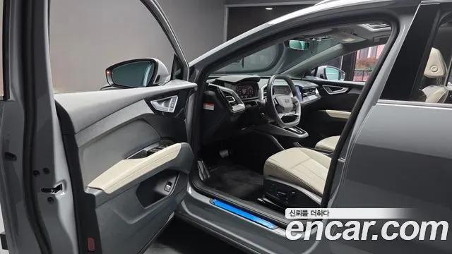 AUDI Q4 E-TRON 2023 — 53 550 км, серебристо-серый, Корея — под ключ — фото 10