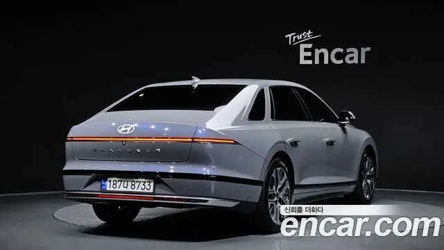 HYUNDAI GRANDEUR HYBRID 2025 — 14 719 км, серебристо-серый, Корея — под ключ — фото 2