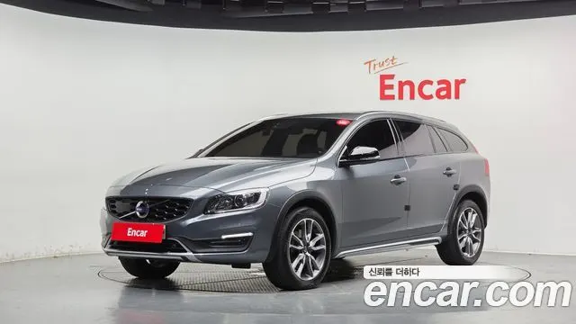 VOLVO V60 CROSS COUNTRY 2018 — 84 456 км, серый, Корея — под ключ — фото 11