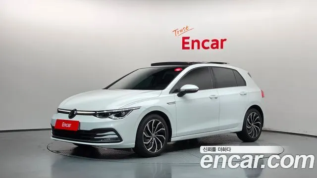 VOLKSWAGEN GOLF 2023
