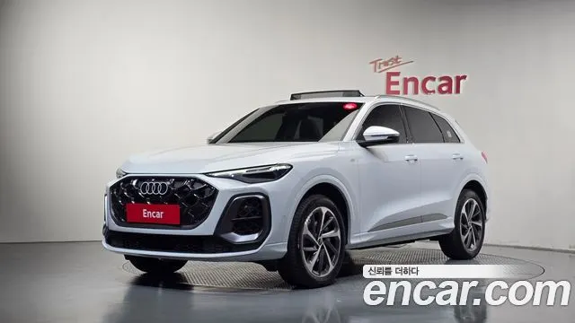 AUDI Q5 2025