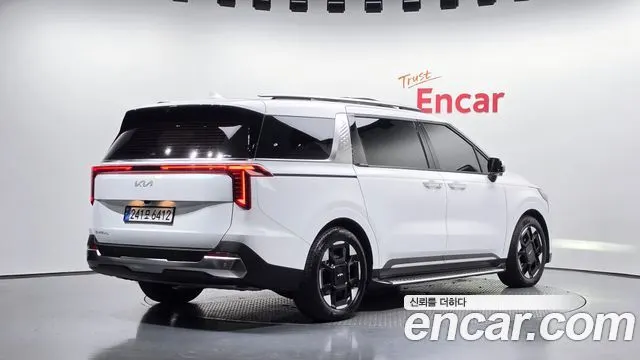 KIA CARNIVAL 2025
