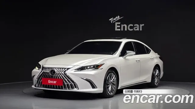 LEXUS ES300H 2026