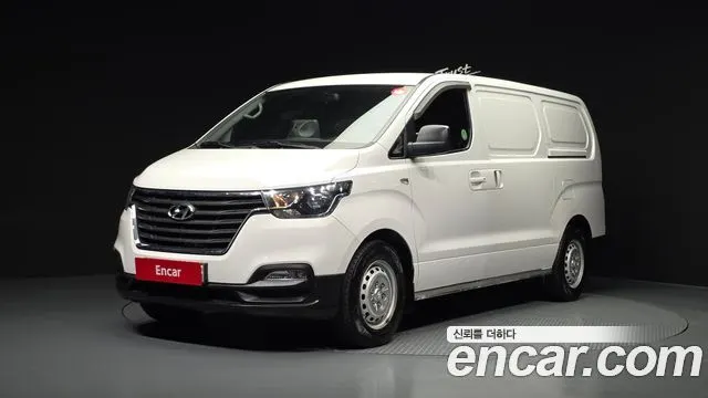 HYUNDAI GRAND STAREX 2018