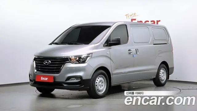HYUNDAI GRAND STAREX 2021