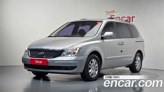 KIA CARNIVAL R 2013