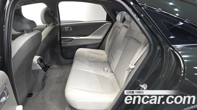 HYUNDAI IONIQ 6 2023 — 82 995 км, тёмно-зелёный, Корея — под ключ — фото 11