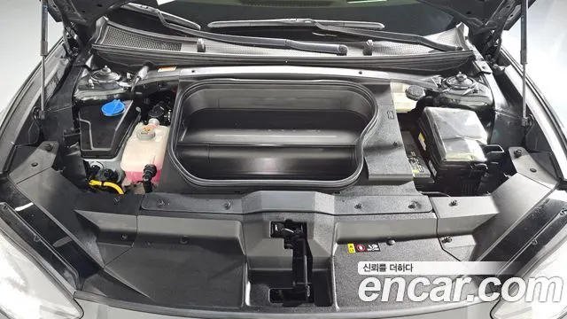 HYUNDAI IONIQ 6 2023 — 82 995 км, тёмно-зелёный, Корея — под ключ — фото 6