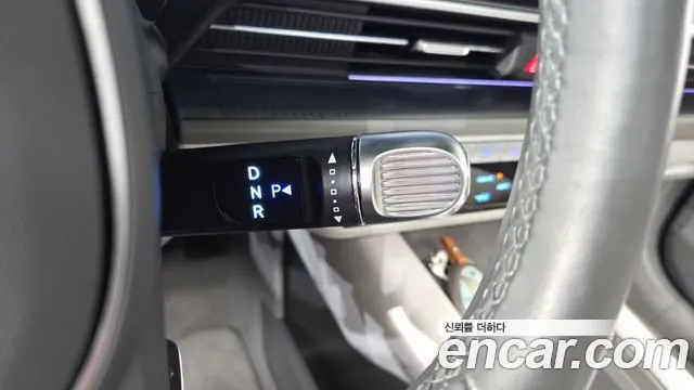 HYUNDAI IONIQ 6 2023 — 82 995 км, тёмно-зелёный, Корея — под ключ — фото 9