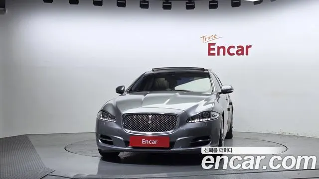 JAGUAR XJ 2015 — 94 054 км, серебристо-серый, Корея — под ключ — фото 3