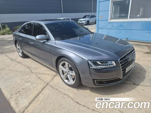 AUDI A8 2016
