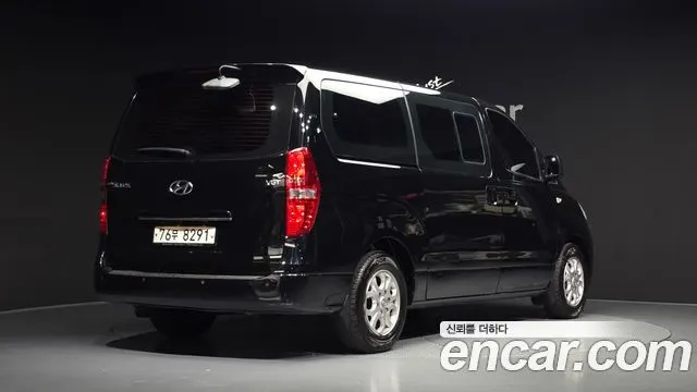 HYUNDAI GRAND STAREX 2016