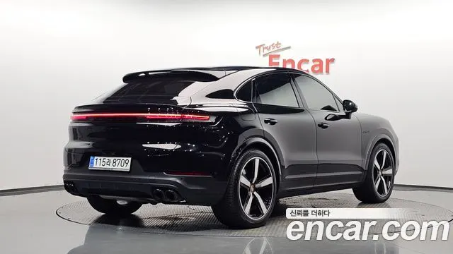 PORSCHE CAYENNE 2025