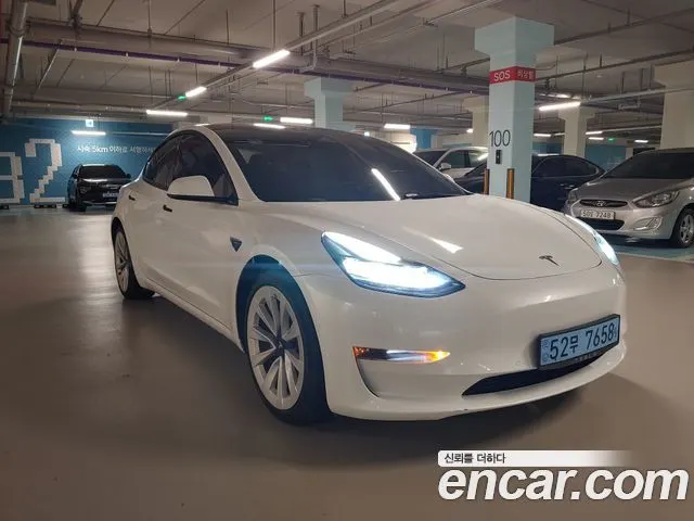 TESLA MODEL 3 2022
