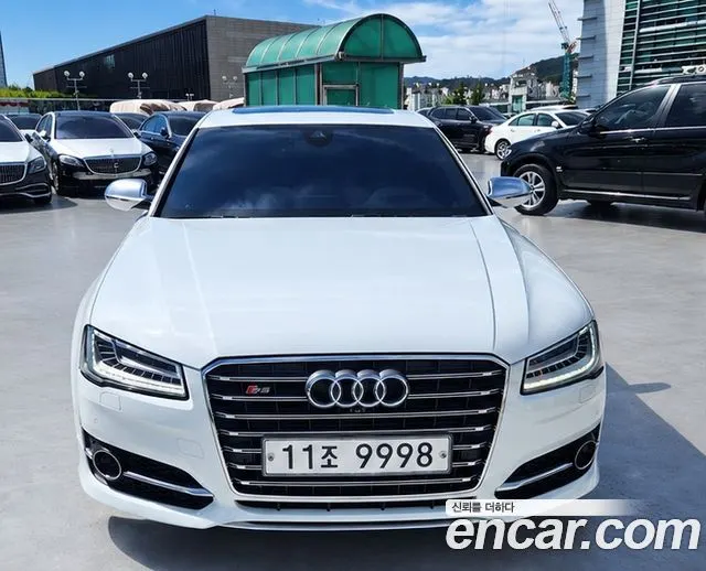 Audi S8