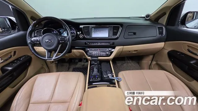 KIA CARNIVAL 2018 — 134 088 км, белый, Корея — под ключ — фото 7