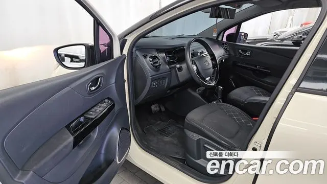 RENAULT KOREA QM3 2015 — 73 646 км, белый-перламутр, Корея — под ключ — фото 10