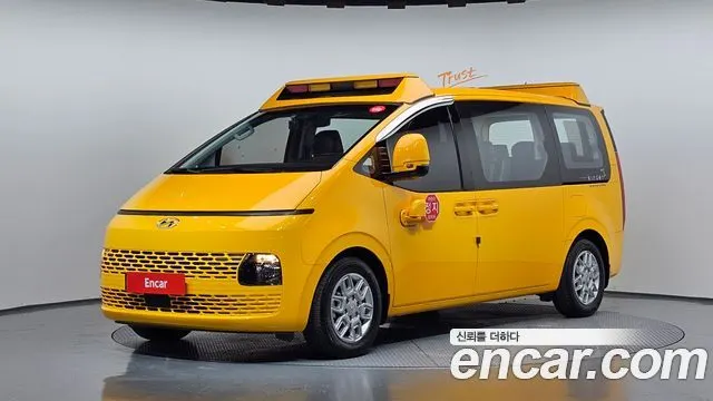 HYUNDAI STARIA 2022