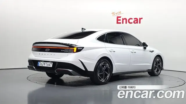 HYUNDAI SONATA HYBRID 2024