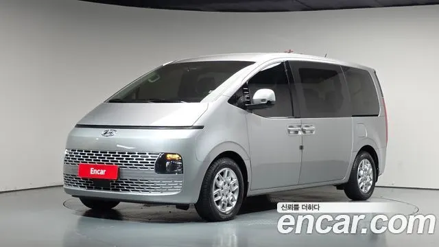 HYUNDAI STARIA 2023