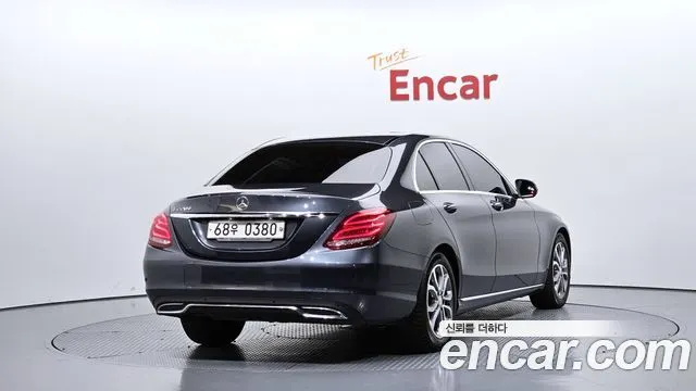 MERCEDES-BENZ C-CLASS W205 2016