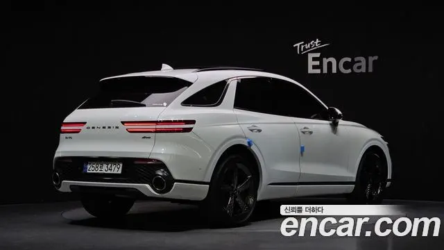 GENESIS GV70 2024