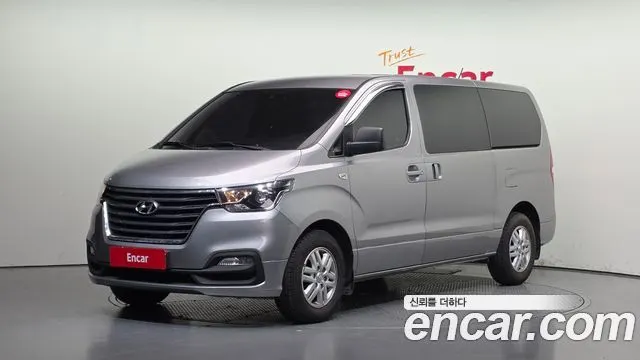 HYUNDAI GRAND STAREX 2019