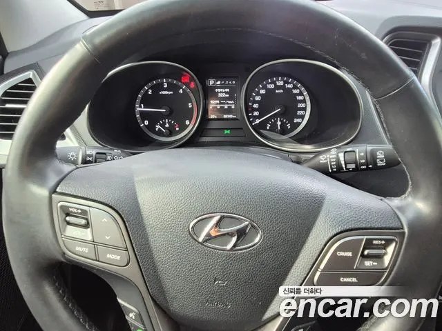 HYUNDAI SANTA FE 2016 — 68 345 км, серебристо-серый, Корея — под ключ — фото 8