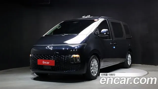 HYUNDAI STARIA 2024